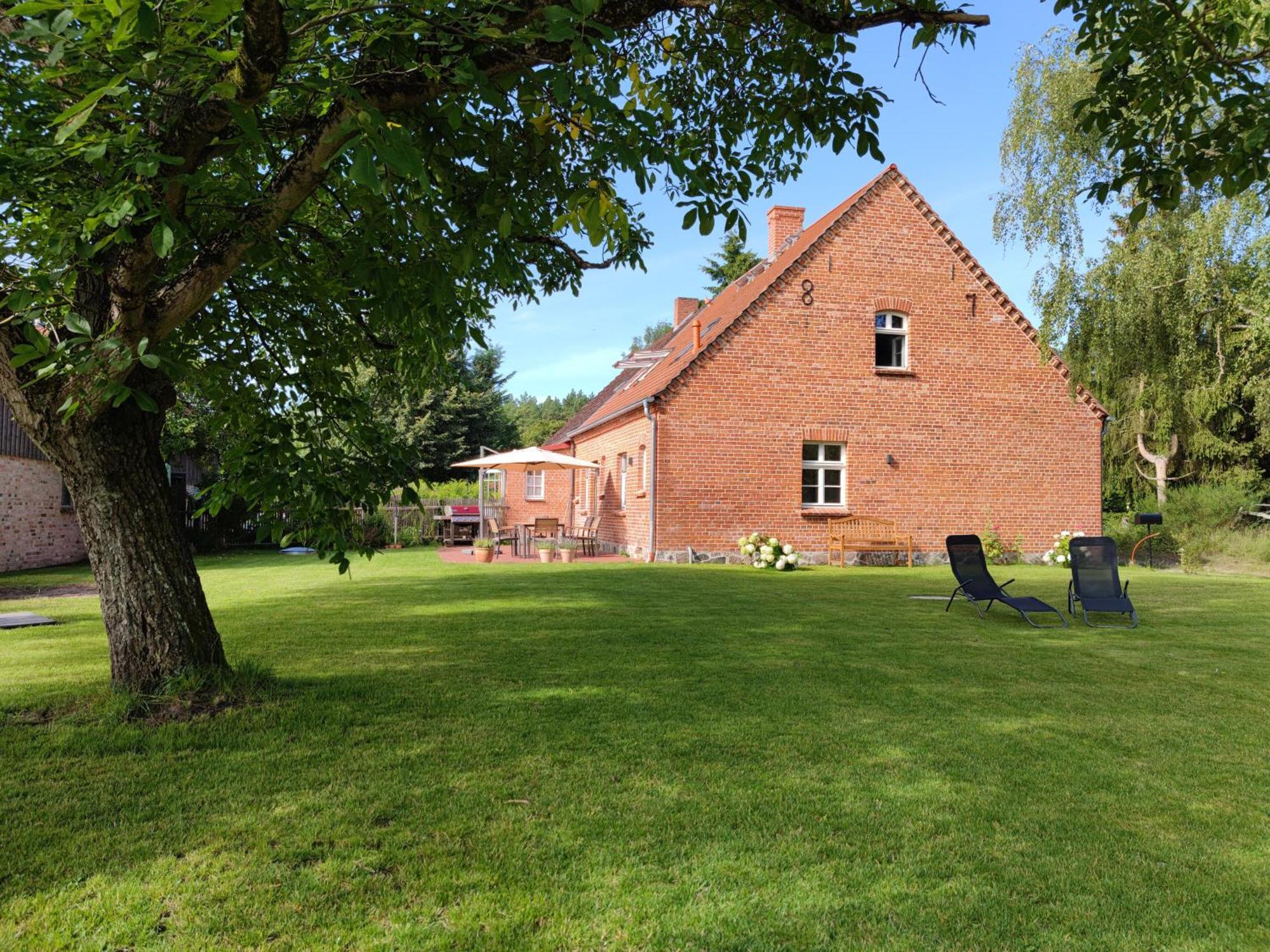 Forsthaus Zartwitzer Huette Apartment Rechlin Luaran gambar